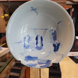 こりゃ珍らッ！！　丼ぶりに描いた耳鳥斎さんッ！！